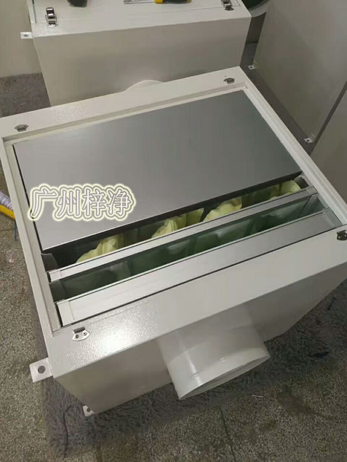 增壓新風(fēng)柜又稱為增壓過(guò)濾箱，新風(fēng)機(jī)組，鮮風(fēng)柜等