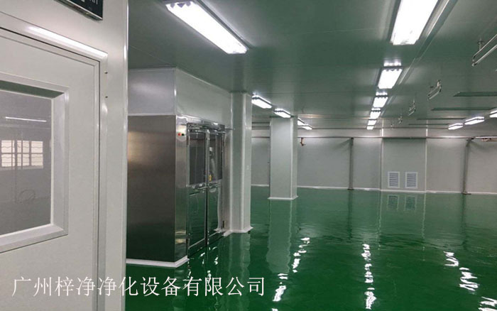 風(fēng)淋室安裝在潔凈室入口是確保潔凈室、提高工作效率和保障人員安全的重要措施。